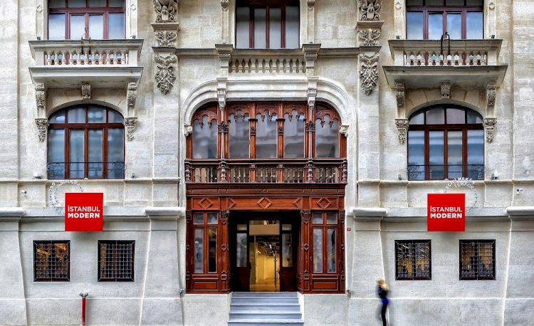 İstanbul Modern kapılarını yeniden açıyor