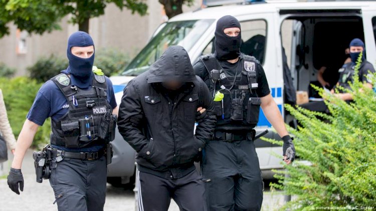 Berlin’de radikal İslamcılara polis baskını