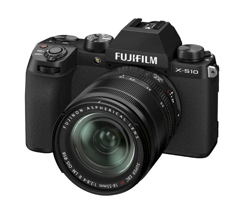 Fujifilm'den içerik üreticilere özel bir kamera Fujifilm X-S10