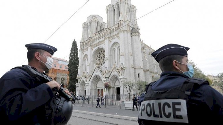 Fransa'nın Nice kentinde kiliseye saldırıda üç kişi öldü; terör alarmı en üst seviyeye çıkartıldı