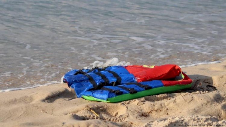 Libya açıklarında tekne battı: En az 74 kişi öldü