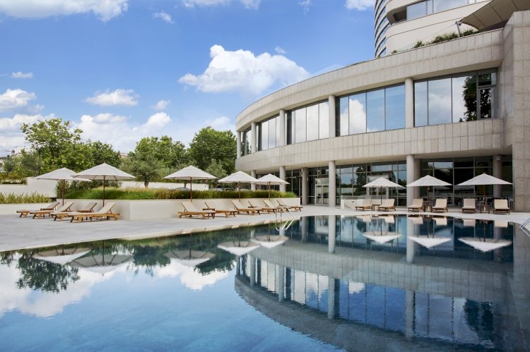 “Avrupa’nın önde gelen şehir oteli” bir kez daha Conrad İstanbul Bosphorus