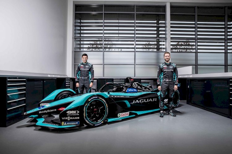 Jaguar’ın Yeni Elektrikli Yarış Otomobili I-TYPE 5, Formula E Sezonu Öncesi Tanıtıldı