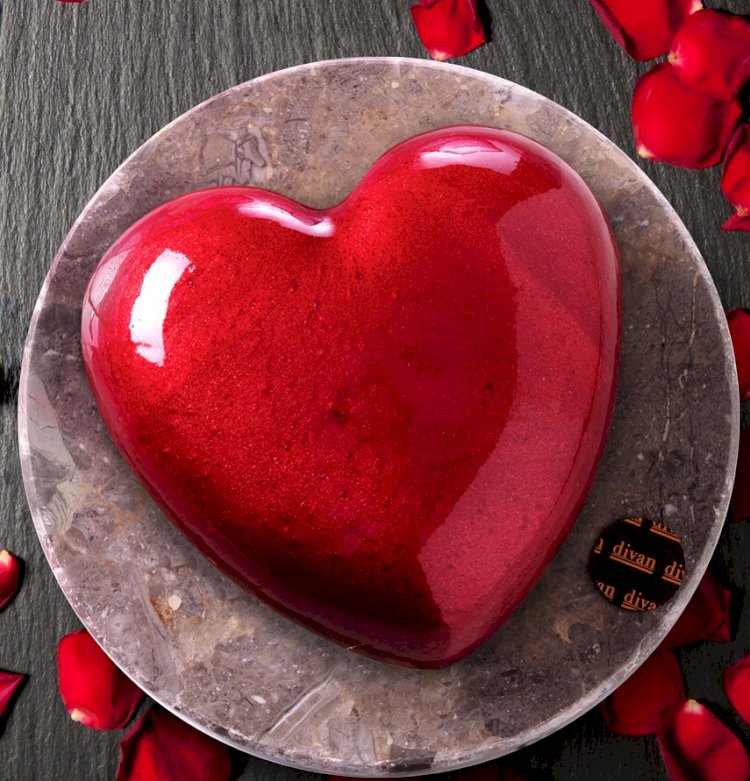Divan Pastaneleri ile Bu Sevgililer Günü’nde ‘Aşka Kalpten Bağlıyız’!