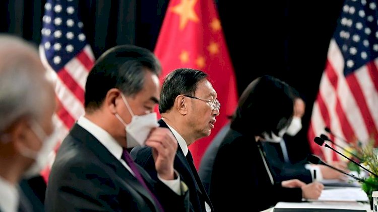 ABD ve Çin heyetleri arasındaki tarihi toplantı 'atışmalı' başladı