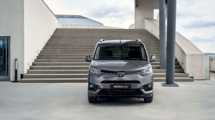 Toyota’nın yeni ticari modeli Türkiye’de satışa sunuldu