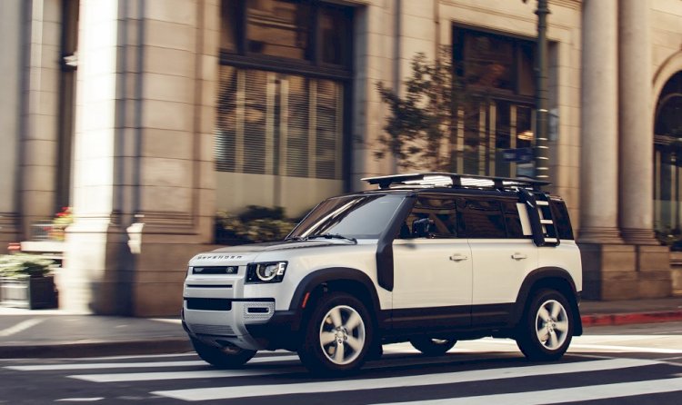 Yeni Land Rover Defender’a Dünyada Yılın En İyi Tasarıma Sahip Aracı Ödülü
