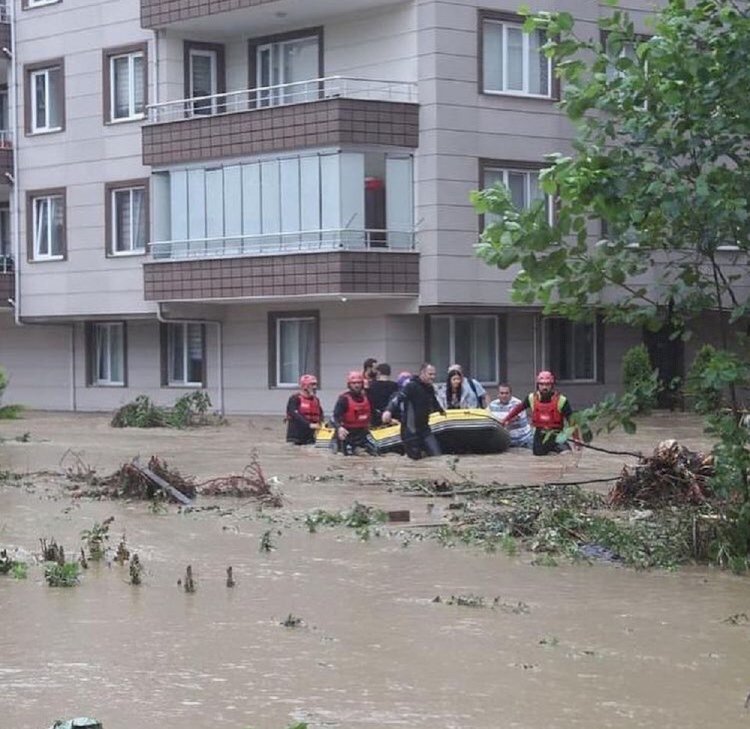 AKUT Basın Açıklaması: Arhavi sel felaketinde 576 kişi ve 4 köpek tahliye edildi.