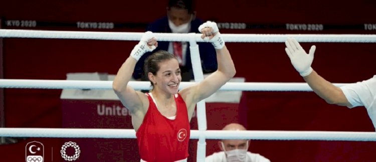 Olimpik Anneler projesinin sporcularından Buse Naz Çakıroğlu Gümüş Madalya kazandı