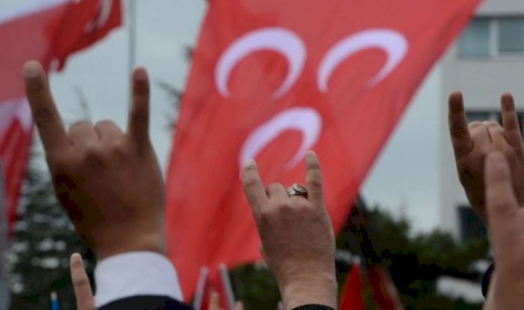 MHP'li Yüksel AKP'ye isyan ederek istifa etti