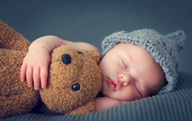 Bebeklere Altıncı Aydan İtibaren Uyku Eğitimi Verilmeli