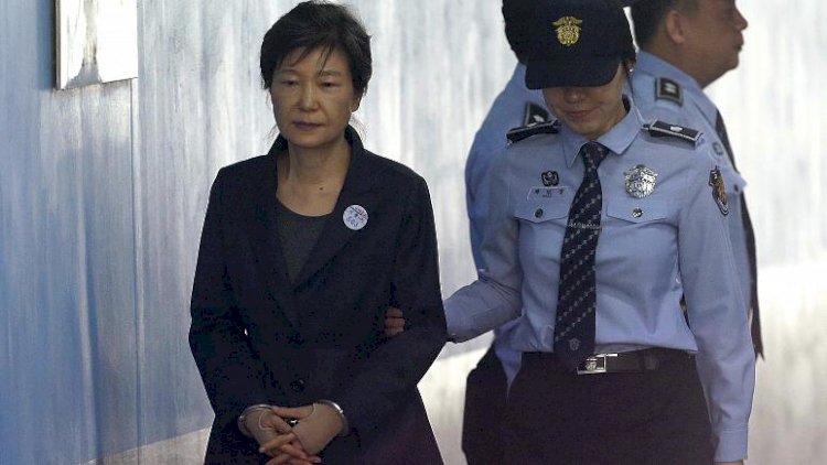 Güney Kore'de 5 yıldır cezaevinde bulunan eski Cumhurbaşkanı Park serbest bırakıldı