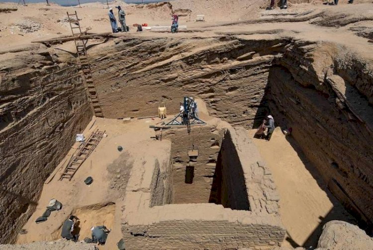 Mısır’da Yabancı Birlik Komutanının Mezarı Bulundu