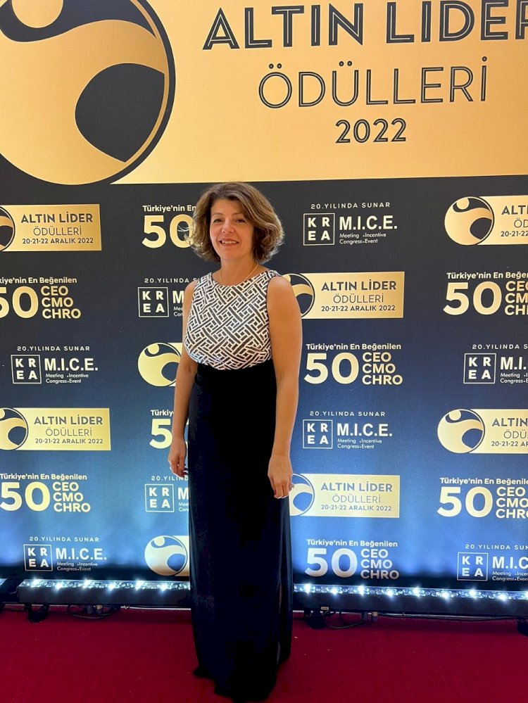 Sabancı Üniversitesi İK Direktörü Berrin Yılmaz’a “Türkiye’nin En Beğenilen CHRO’su” Ödülü
