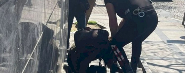Taksim çevresinde 1 Mayıs'ı takip eden gazetecilere darp ve gözaltı