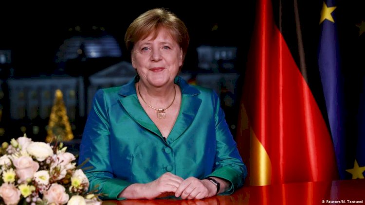 Merkel'den yeni yıl mesajı: Yenilik için cesaret çağrısı