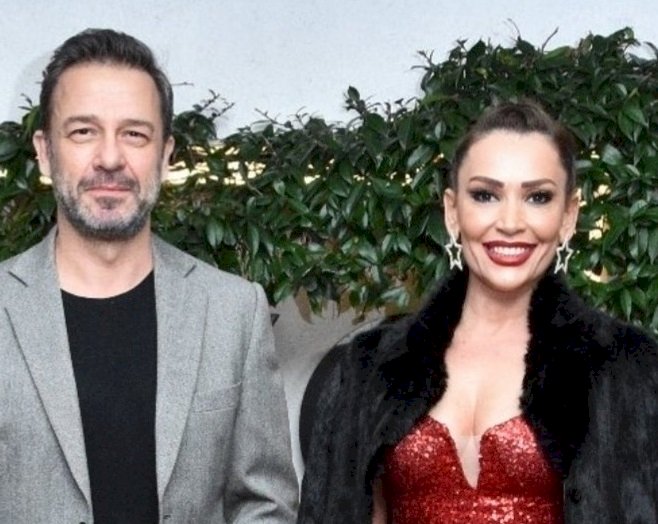 Murat Aygen, Sevgililer Gününü eşi ve kızıyla Ouzo Roof'ta kutladı...