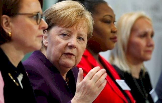 Merkel: Türkiye'nin mülteciler üzerinden AB'ye baskı yapması kabul edilemez