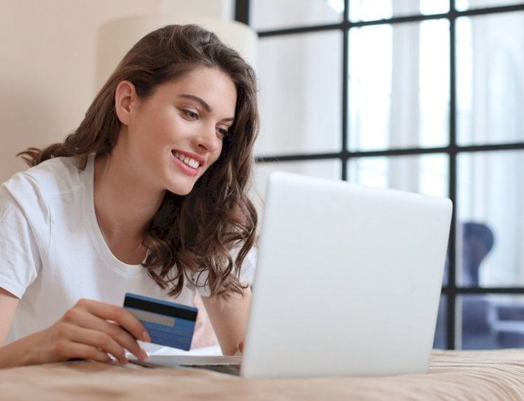 Kadınlar En Çok Hangi Gün Online Alışveriş Yapıyor?
