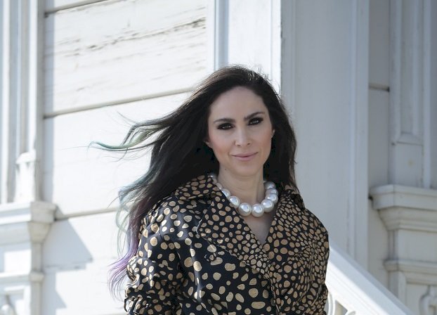 Ayşe Kucuroğlu: "Eski Kıyafetlerimden Yenilerini Yapıyorum"