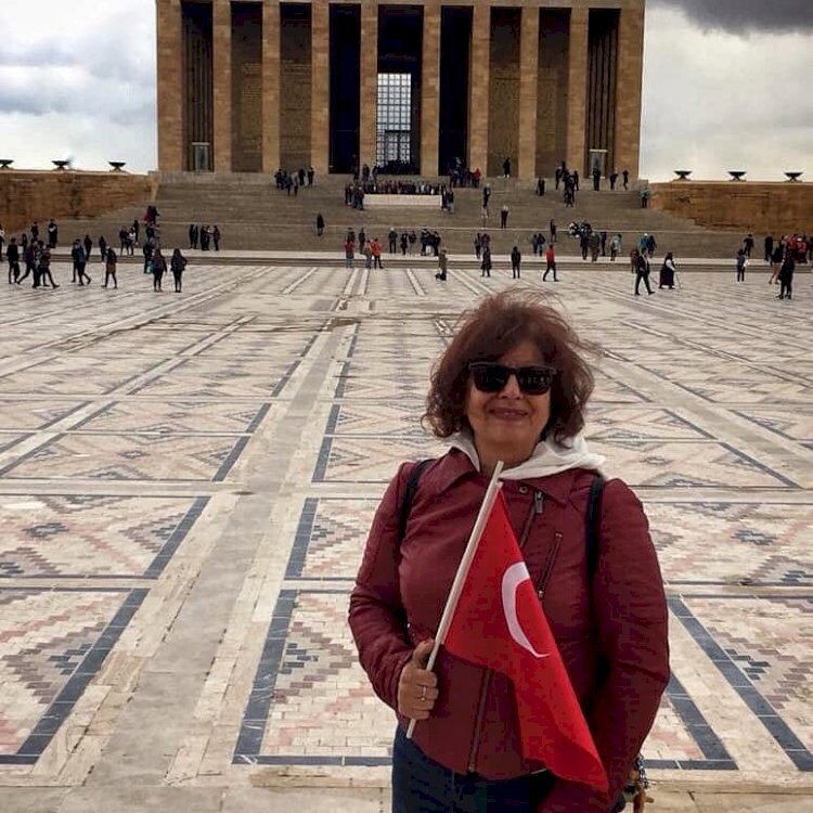 “Bizi farkedin, eskiyi hissedin” dercesine ayaktalar..