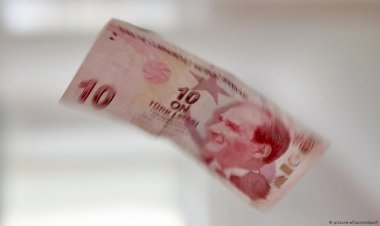 Dış kaynak endişesi, TL’yi eritiyor