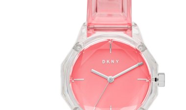 DKNY ile Pembenin Enerjisini Bileğinizde Taşıyın