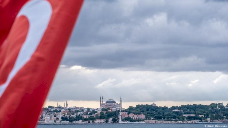 Çavuşoğlu: Fırsatçılıksa fırsatçılık