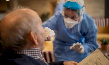 İtalyan doktor: Koronavirüs gücünü kaybetti, daha az ölümcül hale geldi
