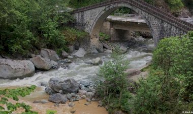 Kamilet Vadisi'nden çamur akıyor