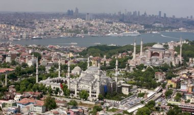 Ayasofya’nın Cami Olarak İbadete Açılması Tartışması Büyüyor