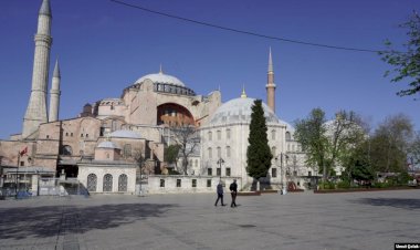 ‘‘Ayasofya Hem Cami Hem Kilise Olsun’’ Teklifine Tepkiler