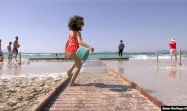 Corona’ya Rağmen Çeşme’de Plajlar Doldu