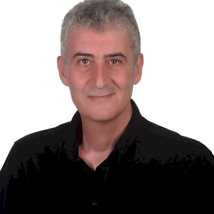 ABDÜRRAHİM KARAKOÇ KİMDİR?