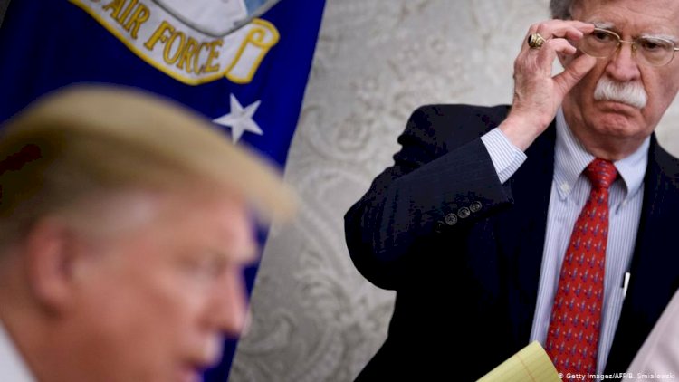 Bolton’ın Trump’ı yerden yere vuran kitabı satışa çıktı