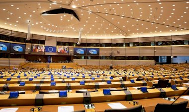 Avrupa Parlamentosu'nda Türkiye'ye sert eleştiriler
