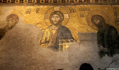 Diyanet: Ayasofya'da resimler perdelenmeli ya da karartılmalı