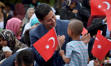 Dr. Sinan Oğan: Gelecek milliyetçiliğin ve milliyetçilerindir