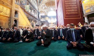 Ayasofya’da İlk Cuma Namazı Kılındı