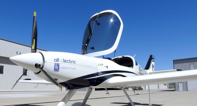 Elektrik teknolojisi Rolls-Royce ile yeniden göklere çıkıyor