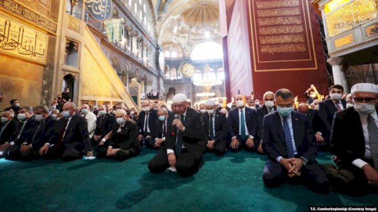 Ayasofya’da İlk Cuma Namazı Kılındı