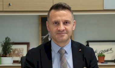 Sürekli göz ovalama keratokonus hastalığına yol açabilir
