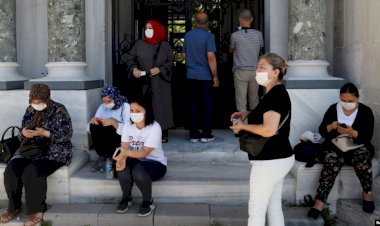 Halk Corona Virüsünü Unutuyor mu?
