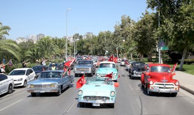 KADIKÖY’DE ZAFER BAYRAMI COŞKUSU: