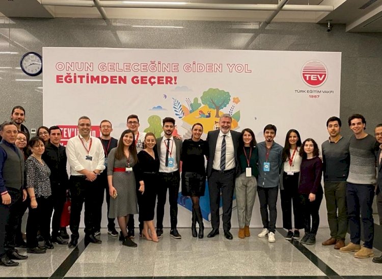 Türk Eğitim Vakfı (TEV) Bursiyerleriyle Dijital Mezuniyet Töreninde Buluştu!