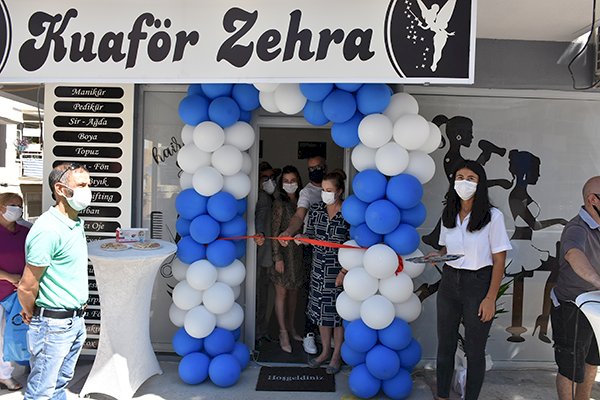 KUAFÖR ZEHRA BALÇOVA’DA AÇILDI