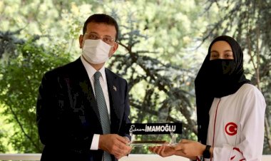 MİLLİ SPORCULARDAN İMAMOĞLU’NA ZİYARET