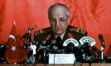 12 Eylül öncesi Demirel ve Ecevit'e kimden mesaj gitti?
