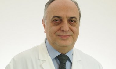 EN BÜYÜK BÖBREK TAŞLARINI BİLE ÇIKARABİLEN YÖNTEM