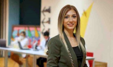 Bahçeşehir Koleji “Dijital Eğitim Merkezi” ile öğretmenler sıralarda...